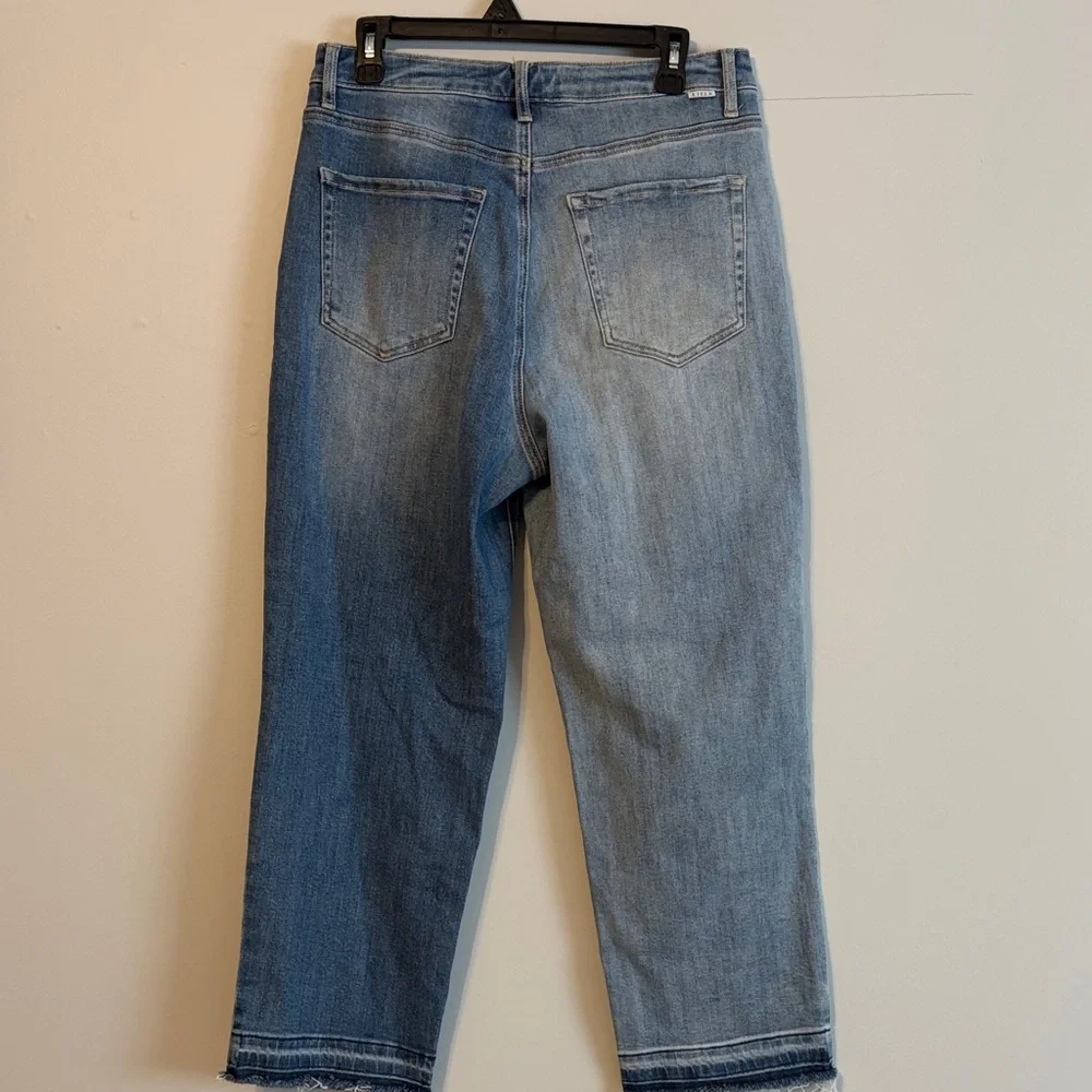 Risen: Straight Leg distressed Jeans raw hem. - Blue 11/30 is tag. - Picture 9 of 13